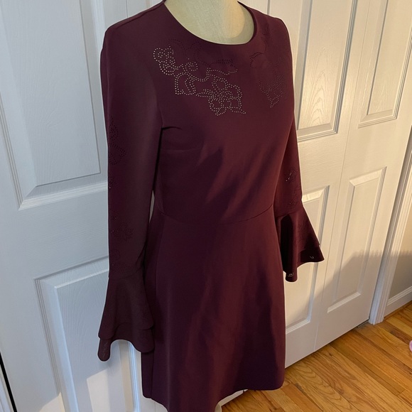 PARKER Orlando Laser Cut Bell Ruffle long Sleeve Dress Raisin Sheath Size 8 - Picture 9 of 9